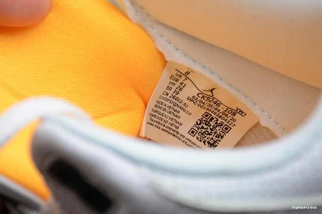 HYPE AIR (W) LASER JORDAN RETRO 3 CK9246-108 ORANGE 0713